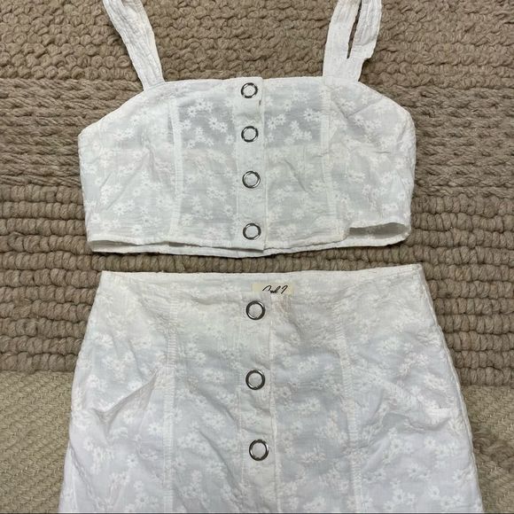 White Two-Piece Set - Picture 3 of 6